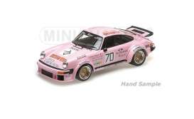 Porsche - 934 1981 pink - 1:18 - Minichamps - mc155816470 | Tom's Modelauto's Porsche - 934 1981 pink - 1:18 - Minichamps - mc155816470 | Tom's Modelauto's