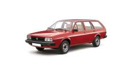 Volkswagen  - Passat 1980 red - 1:18 - Minichamps - 155057011 - mc155057011 | Toms Modelautos