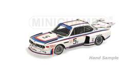 BMW  - 3.5 CSL 1979 white/blue/red - 1:12 - Minichamps - 125792705 - mc125792705 | Toms Modelautos