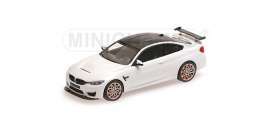 BMW  - M4 GTS 2016 white/orange wheels - 1:43 - Minichamps - 410025226 - mc410025226 | Toms Modelautos