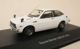 Toyota  - Starlet 1200SR 1973 white - 1:43 - IXO Models - KB1056 - ixKB1056 | Toms Modelautos