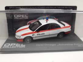 Opel  - Omega white/red - 1:43 - Magazine Models - Ope117 - MagOpe117 | Toms Modelautos