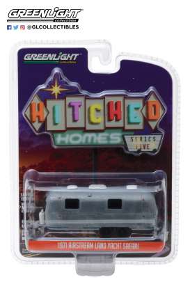 Airstream - Land Yacht 1971 silver/brown - 1:64 - GreenLight - 34050D - gl34050D | Tom's Modelauto's Airstream - Land Yacht 1971 silver/brown - 1:64 - GreenLight - 34050D - gl34050D | Tom's Modelauto's