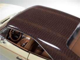 Dodge  - Charger R/T 1970 yellow/brown - 1:18 - Auto World - AMM1036 | Toms Modelautos