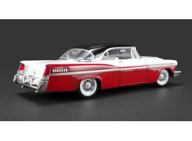 1:18 BoS Chrysler Newport 4-Door Sedan 1963 turquoise-metallic