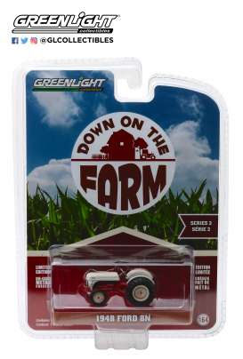 Ford - 8N Tractor 1948 white/red - 1:64 - GreenLight - 48020A - gl48020A | Tom's Modelauto's Ford - 8N Tractor 1948 white/red - 1:64 - GreenLight - 48020A - gl48020A | Tom's Modelauto's