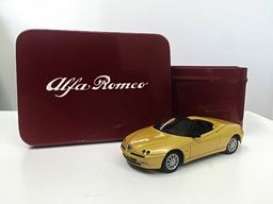 Alfa Romeo  - Spider yellow - 1:43 - Magazine Models - FIA5915800 - magFIA5915800 | Toms Modelautos