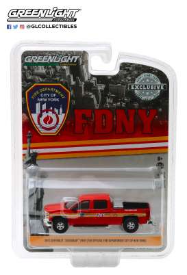 Chevrolet - Silverado 2015 red - 1:64 - GreenLight - 30009 - gl30009 | Tom's Modelauto's Chevrolet - Silverado 2015 red - 1:64 - GreenLight - 30009 - gl30009 | Tom's Modelauto's