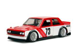 Datsun - 510 1973 red/white - 1:32 - Jada Toys - 98572r - jada98572r | Tom's Modelauto's Datsun - 510 1973 red/white - 1:32 - Jada Toys - 98572r - jada98572r | Tom's Modelauto's