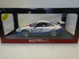 Porsche - 911 GT3 2006 white/blue - 1:18 - AutoArt - 80684 - autoart80684 | Tom's Modelauto's Porsche - 911 GT3 2006 white/blue - 1:18 - AutoArt - 80684 - autoart80684 | Tom's Modelauto's