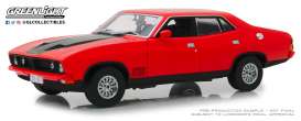 Ford - XB Falcon GT 4-doors Sedan 1974 red pepper - 1:18 - GreenLight - 18014 - gl18014 | Tom's Modelauto's Ford - XB Falcon GT 4-doors Sedan 1974 red pepper - 1:18 - GreenLight - 18014 - gl18014 | Tom's Modelauto's