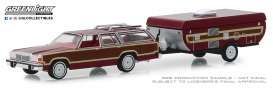 Ford - LTD Country Squire 1981 red-brown - 1:64 - GreenLight - 32160C - gl32160C | Tom's Modelauto's Ford - LTD Country Squire 1981 red-brown - 1:64 - GreenLight - 32160C - gl32160C | Tom's Modelauto's