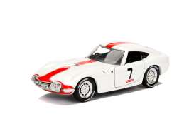 Toyota - 2000 GT 1967 white/red stripe - 1:32 - Jada Toys - 30374 - jada30374wr | Tom's Modelauto's Toyota - 2000 GT 1967 white/red stripe - 1:32 - Jada Toys - 30374 - jada30374wr | Tom's Modelauto's