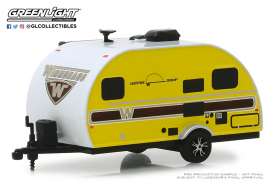 Winnebago  - 2017 yellow - 1:64 - GreenLight - 34060E - gl34060E | Toms Modelautos