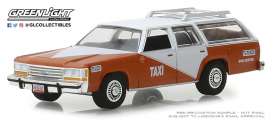 Ford  - LTD Crown Victoria 1988 white/orange - 1:64 - GreenLight - 30026 - gl30026 | Toms Modelautos