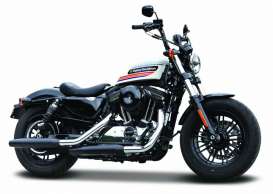 Harley Davidson  - 2018 white/black - 1:18 - Maisto - 18862 - mai18862 | Toms Modelautos