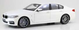 BMW - 5 Series white - 1:18 - Kyosho - 08941w - kyo8941w | Toms Modelautos BMW - 5 Series white - 1:18 - Kyosho - 08941w - kyo8941w | Toms Modelautos