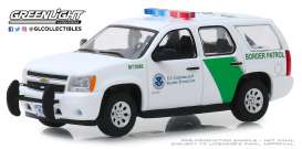 Chevrolet  - Tahoe 2010 white/green - 1:43 - GreenLight - 86163 - gl86163 | Toms Modelautos
