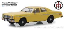 Dodge  - Monaco 1978 yellow - 1:43 - GreenLight - 86555 - gl86555 | Toms Modelautos