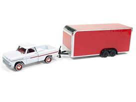 Chevrolet  - Pickup 1965 white/red - 1:64 - Johnny Lightning - BT007 - JLBT007B2 | Toms Modelautos