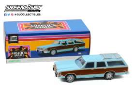 Ford  - LTD Country Squire 1979 blue/wood - 1:18 - GreenLight - 19066 - gl19066 | Toms Modelautos