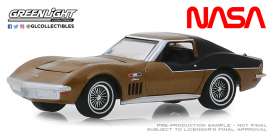 Chevrolet  - Corvette 1969 gold - 1:64 - GreenLight - 30073 - gl30073 | Toms Modelautos