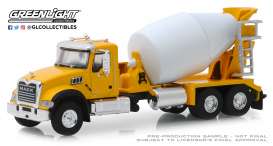 Mack  - Granite 2019 yellow/white - 1:64 - GreenLight - 45070B - gl45070B | Toms Modelautos