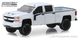 Chevrolet  - Silverado 2017 white/black - 1:64 - GreenLight - 35130E - gl35130E | Toms Modelautos