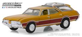 Oldsmobile  - Vista Cruiser 1970 nugget gold/wood - 1:64 - GreenLight - 29950C - gl29950C | Toms Modelautos