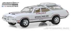 Oldsmobile - Vista Cruiser 1970 white/silver - 1:64 - GreenLight - 30049 - gl30049 | Tom's Modelauto's Oldsmobile - Vista Cruiser 1970 white/silver - 1:64 - GreenLight - 30049 - gl30049 | Tom's Modelauto's