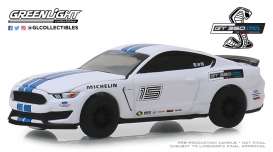 Ford - Mustang 2016 white/blue stripes - 1:64 - GreenLight - 30052 - gl30052 | Tom's Modelauto's Ford - Mustang 2016 white/blue stripes - 1:64 - GreenLight - 30052 - gl30052 | Tom's Modelauto's