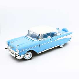 Chevrolet  - Bel Air hardtop 1957 blue/white - 1:18 - Lucky Diecast - 92109 - ldc92109bw | Toms Modelautos