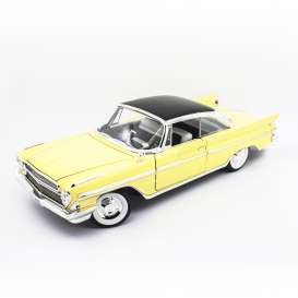 Desoto  - Adventurer 1961 yellow/black - 1:18 - Lucky Diecast - 92738 - ldc92738y | Toms Modelautos