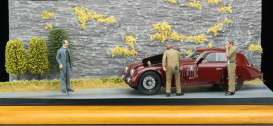 Alfa Romeo  - 8C 2900B dark red - 1:18 - CMC - A017 - cmcA017 | Toms Modelautos