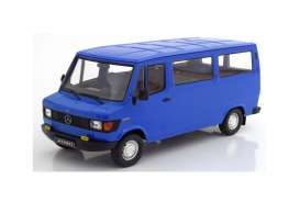 Mercedes Benz  - 208D Bus 1988 blue - 1:18 - KK - Scale - 180293 - kkdc180293 | Toms Modelautos