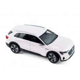 Audi - e-tron 2019 white metallic - 1:18 - Norev - 188310 - nor188310 | Tom's Modelauto's Audi - e-tron 2019 white metallic - 1:18 - Norev - 188310 - nor188310 | Tom's Modelauto's