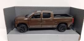 Chevrolet  - Silverado Trail Boss Crew Cab 2019 brown metallic - 1:32 - Motor Max - 73674 - mmax73677dr | Toms Modelautos