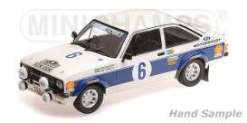 Ford - RS 1800 1977 white/blue - 1:18 - Minichamps - 155778706 - mc155778706 | Tom's Modelauto's Ford - RS 1800 1977 white/blue - 1:18 - Minichamps - 155778706 - mc155778706 | Tom's Modelauto's