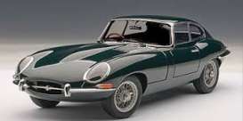 Jaguar  - E-Type series I 3.8ltr green - 1:18 - AutoArt - 73612 - autoart73612 | Toms Modelautos