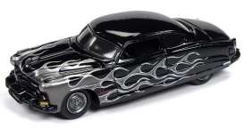 Hudson  - Hornet 1951 black with silver flames - 1:64 - Johnny Lightning - SP052 - JLSP052B | Toms Modelautos