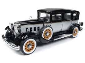 Peerless  - Master 8 Sedan 1931 black/silver - 1:18 - Auto World - AW252 - AW252 | Toms Modelautos