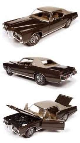 Pontiac  - Grand Prix SJ 1969 brown - 1:18 - Auto World - AMM1175 - AMM1175 | Toms Modelautos