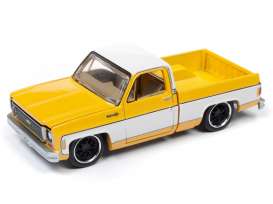 Chevrolet - Cheyenne yellow/white - 1:64 - Auto World - SP023A - AWSP023A | Tom's Modelauto's Chevrolet - Cheyenne yellow/white - 1:64 - Auto World - SP023A - AWSP023A | Tom's Modelauto's