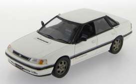 Subaru  - Legacy 2.0 Turbo RS Type RA 1989 white - 1:43 - IXO Models - KB1028 - ixKB1028 | Toms Modelautos