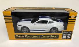 Shelby - GT350 2016 white/blue - 1:43 - Shelby Collectibles - 14316wh - shelby14316wh | Tom's Modelauto's Shelby - GT350 2016 white/blue - 1:43 - Shelby Collectibles - 14316wh - shelby14316wh | Tom's Modelauto's