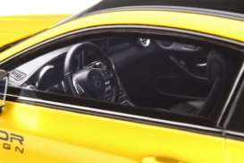Mercedes Benz  - C-Class 63 AMG yellow - 1:18 - GT Spirit - GT235 - GT235 | Toms Modelautos
