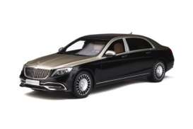 Mercedes Benz  - Maybach S650 2019 silver/black - 1:18 - GT Spirit - GT237 - GT237 | Toms Modelautos