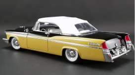 Chrysler  - New Yorker  convertible 1956 nugget gold/black - 1:18 - Acme Diecast - 1809004 - acme1809004 | Toms Modelautos