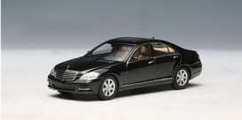 Mercedes Benz  - S-Klasse 2009 black - 1:43 - AutoArt - 56257 - autoart56257 | Toms Modelautos