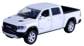 Ram  - 1500 Rebel Crew Cab 2019 white - 1:32 - Motor Max - 73680 - mmax73680w | Toms Modelautos